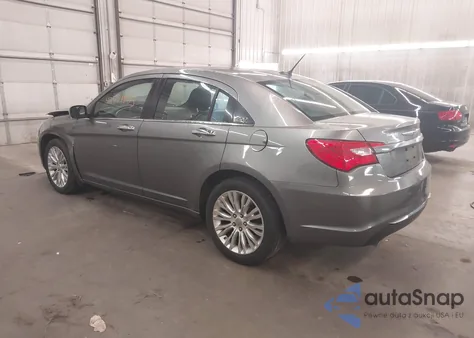 2011 Chrysler 200 Limited z USA, uszkodzony, nr VIN 1C3BC2FG2BN624182